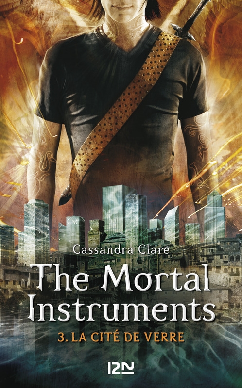 Couverture La Cité des Ténèbres, tome 3 : Le Miroir mortel / The Mortal Instruments, tome 3 : La Cité de Verre
