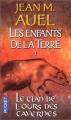 Couverture Les Enfants de la Terre (pocket), tome 1 : Le Clan de l'ours des cavernes Editions Pocket 2002