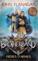 Couverture Brotherband, tome 1 : Frères d'armes Editions Hachette 2014