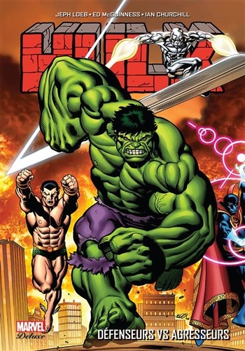 Couverture Hulk, deluxe, tome 2 : Défenseurs Vs Agresseurs