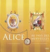 Couverture Alice au Pays des Merveilles : Dans le terrier du lapin blanc Editions de La Martinière (Jeunesse) 2015