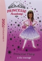 Couverture Princesse Academy, tome 3 : Princesse Daisy a du courage Editions Hachette (Bibliothèque Rose) 2006