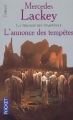 Couverture La Trilogie des Tempêtes, tome 1 : L'Annonce des Tempêtes Editions Pocket (Fantasy) 2003