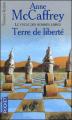 Couverture Le Cycle des Hommes Libres, tome 1 : Terre de liberté Editions Pocket (Science-fiction) 2000