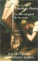 Couverture La fille au pied de la croix Editions Julliard 2008