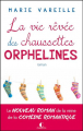 Couverture La vie rêvée des chaussettes orphelines Editions Charleston 2019