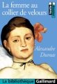 Couverture La femme au collier de velours Editions Gallimard  (La bibliothèque) 2000
