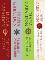 Couverture The Outlander series bundle: books 5, 6, 7, 8: The Fiery Cross, A Breath of Snow and Ashes, An Echo in the Bone, Written in My Own Heart's Blood Editions Delacorte Press 2015
