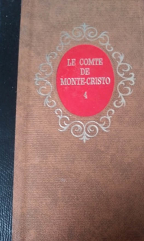 Couverture Le comte de Monte-Cristo, tome 4