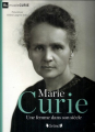 Couverture Marie Curie : Une femme dans son siècle Editions Gründ 2017