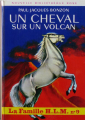 Couverture Un cheval sur un volcan Editions Hachette (Nouvelle bibliothèque rose) 1969