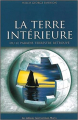 Couverture La terre intérieure ou le paradis terrestre retrouvé Editions Saint-Germain-Morya 2007
