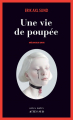 Couverture Une vie de poupée Editions Actes Sud (Noir) 2021