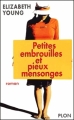 Couverture Petites embrouilles et pieux mensonges Editions Plon 2002