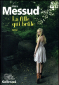 Couverture La fille qui brûle Editions Gallimard  (Du monde entier) 2019
