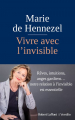 Couverture Vivre avec l'invisible Editions Robert Laffont / Versilio 2021