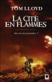 Couverture Une ère de pénombre, tome 2 : La cité en flammes Editions Calmann-Lévy (Orbit) 2011