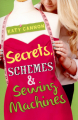 Couverture Secrets, Schemes & Sewing Machines Editions Stripes Publishing 2015