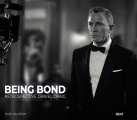 Couverture Being Bond: Rétrospective Daniel Craig Editions E/P/A 2023