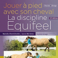 Couverture Jouer à pied avec son cheval : La discipline Equifeel Editions Belin 2021