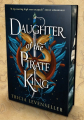 Couverture La fille du roi pirate, tome 1 Editions Pushkin 2022