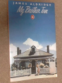 Couverture My brother Tom Editions Penguin Books 1966