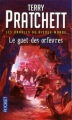 Couverture Les Annales du Disque-Monde, tome 15 : Le Guet des orfèvres Editions Pocket (Fantasy) 2011