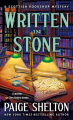 Couverture A scottish bookshop mystery, book 10 : Written in stone Editions Minotaur Books 2025