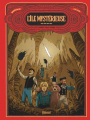 Couverture L'île mystérieuse Editions Glénat 2025